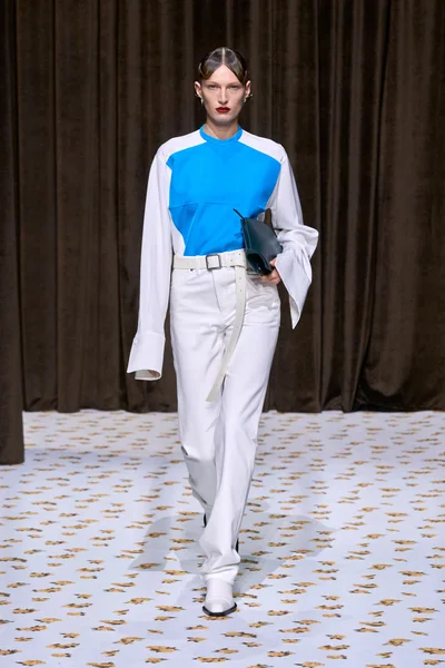 Look 52
